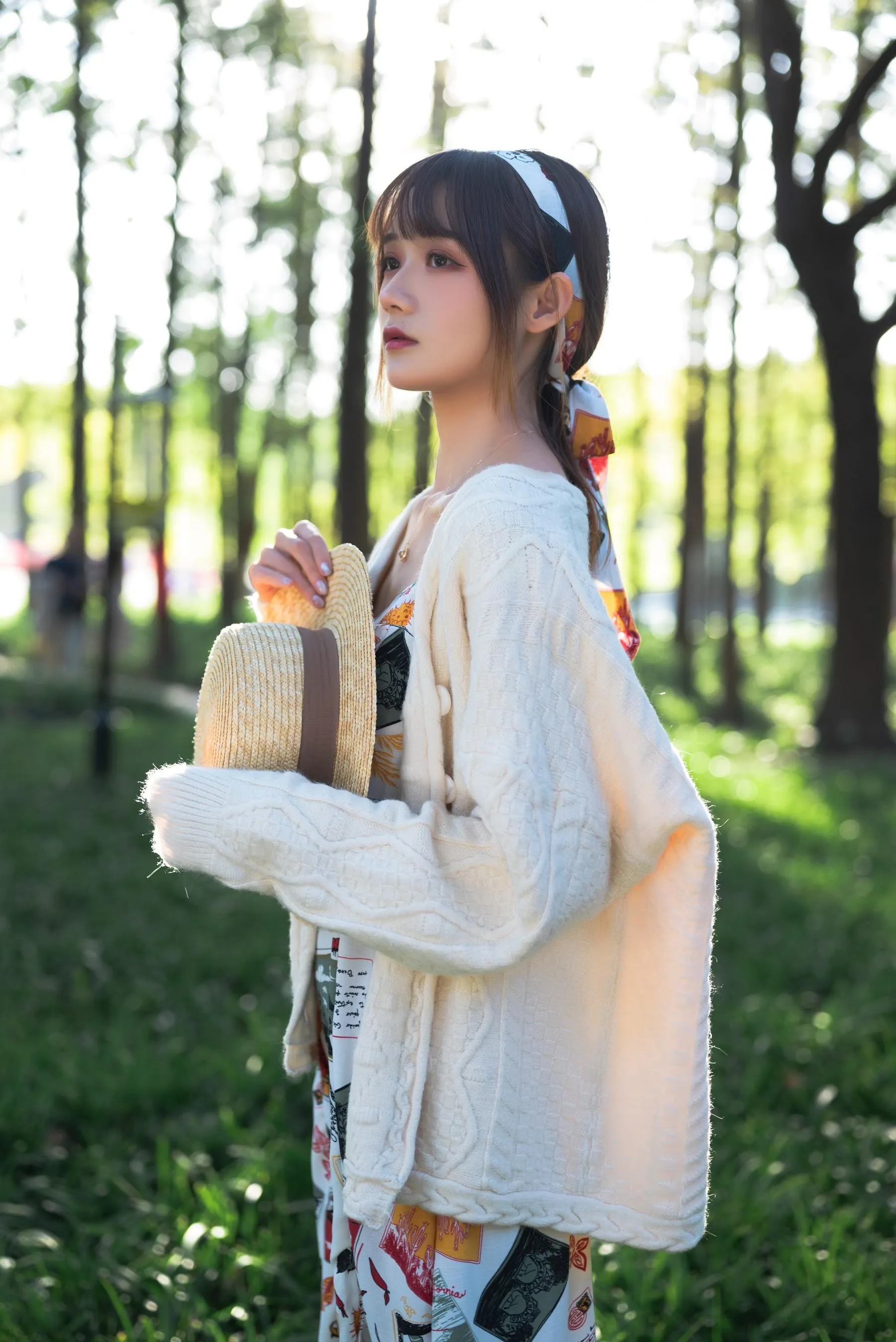 [艺图语] 2022.06.27 地肤花开 兔子Zzz不吃胡萝卜 [35P]插图1